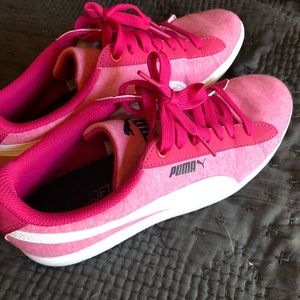 Puma Sneakers